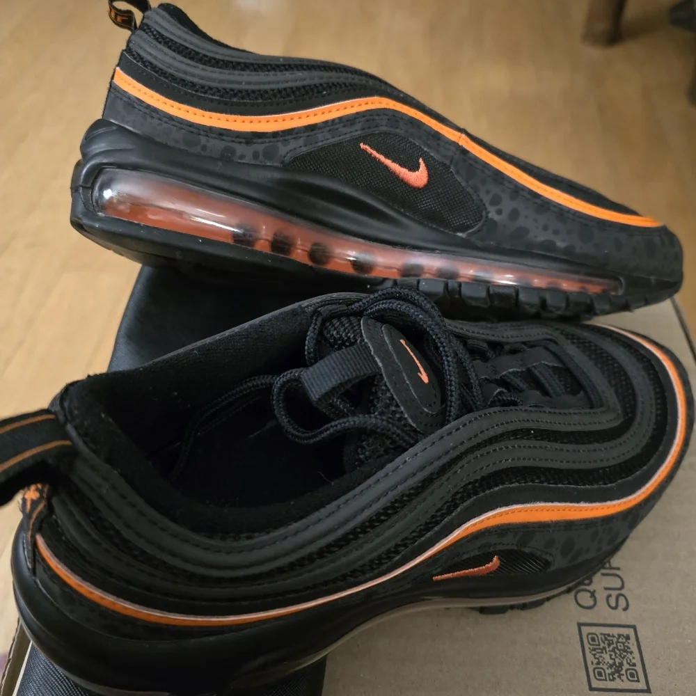 Nike Air Max 97 Safari GS "Black Safety Orange, Sneakers  Shoes Y 6.5 / W Size 8 - Picture 7 of 9